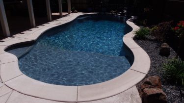 The finished Pool and landscape